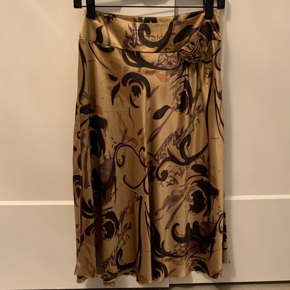 kenzie Dresses & Skirts - Kenzie Artistic Silk Tan and Black A-Line Skirt